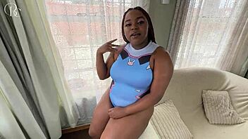 Hot sex and deepthroat with a thick ebony girl until pussy creampie in costume play.