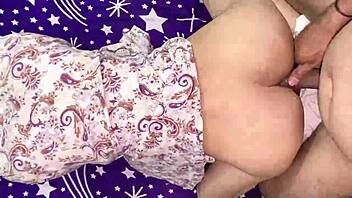 Pakistani punjabi bhabhi spreads legs for hard assfucking by indian guy