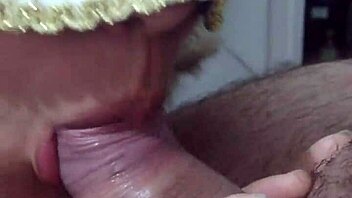 Oh Wow! Hot Wife Gives Quick Blowjob To Massive Cock In Homemade Clip