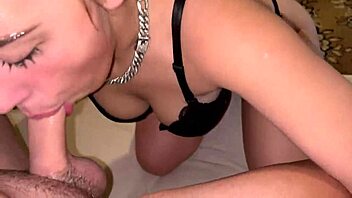 Whoa, this blonde beauty girlfriend does extreme sloppy deepthroat like a pro