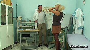 Whoa, this milf heads to the doctor and ends up getting fucked hard 😏