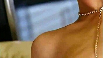 Hey, wanna fuck this hot blonde with an incredible body?