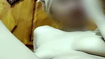 hey, ever seen a leaked video call with hot filipina aprile getting off with handjob and orgasm in bedroom?