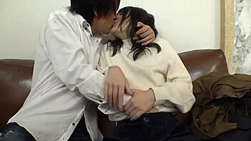 Secret meeting with popular idol group member reveals intriguing petite asian charm