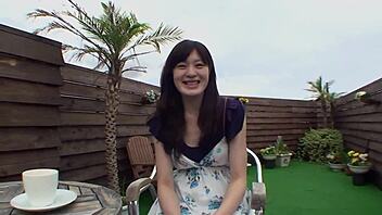 What If This Horny Asian Homemade Clip Gets Even Steamier?