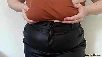 Horny Young 18+ Girl Masturbating By Sticking Vibrator In Pussy Then Leaves It Inside And Goes Shopping