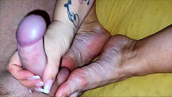 Uh, how ya like my soles, ya think?