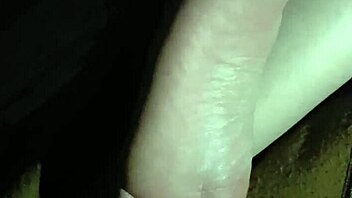 Hey, check out this quick cumshot on my girlfriend's feet! 😏👣