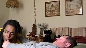 Homemade Amateur Ebony Sucks Big Interracial Cock in Bedroom