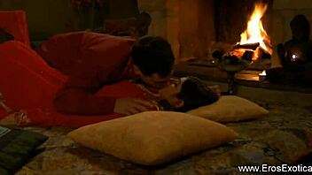 hey exotic indian couple shows erotic massage and oral love making skills