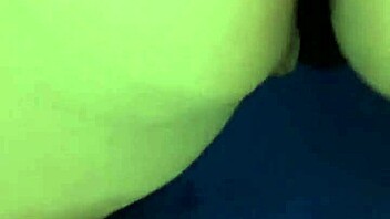 i'm touchin myself with a nice paja, big tits bouncin, when my man arrives to eat my fat colombian ass yum.