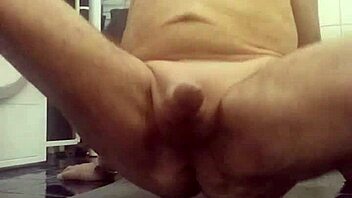 hey check out chris's homemade cam show featuring his bathing and shower routine in detail