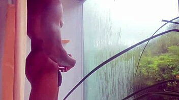 Brazilian Gay Exhibitionist Flashes Bareback Big Black Cock in Public USA Outdoor Cumshot