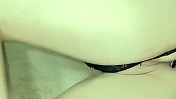 i'm such a naughty teen showing off my buttplug in cuzinho and masturbando myself