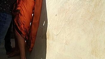 18 Sal Ki Badi Gand Wali Sauteli Bahan Ki Chudai