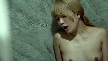 come on you can't resist the temptation of my sexy armpits