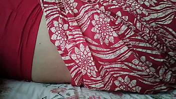 Intense Fucking Session With Cheating Indian Milf And Boyfriend