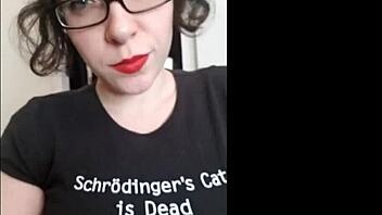 hey, wanna join this anal slut in a nonnude sexting session with mistress vibes? 🔥🍑