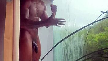 Brazilian Gay Exhibitionist Flashes Bareback Big Black Cock in Public USA Outdoor Cumshot