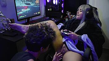 hey goth latina, wanna get fucked doggystyle while playing fortnite in costume?