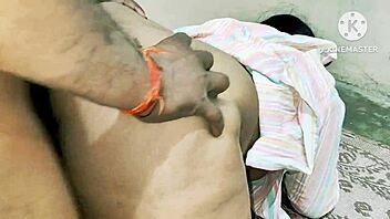 Desi moms FUCKING hard with lover in doggystyle, getting that rough pussy lick action!