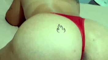 chupei o pau do cara que tá fazendo uns bicos aqui em casa, fiquei com tesão mas lembrei que tô sem camisinha 😏