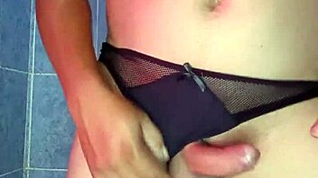 modelando esta tanguita de satén tan sexy con mi lencería y juguetes bailando un poco