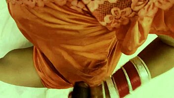 Hey, check out this cheating Indian bhabhi getting wild 😈