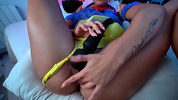 Why is blancanieves fucking her servant with that big cock in homemade interracial riding?