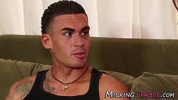 Hey, this masseuse gets a mouthful of jizz after that gloryhole handjob! 💦🍆