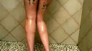 Big ass moves in the shower