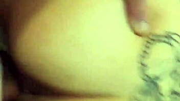 latina teen shares tight style tips in casual chat with friends