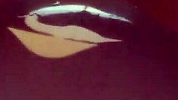 Hey, Gretala is playing with her pussy lips and muscular spots 😏