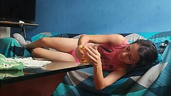 why am i finally accepting my skinny body with small waist