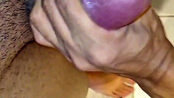 Ooooooh yeah, athletic latina milf gets interrupted in bath by hung neighbor's massive cock!