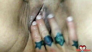 Dulcevaginaspro gives aunt a satisfying masturbation session