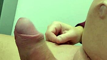 Petite Quick Handjob Session