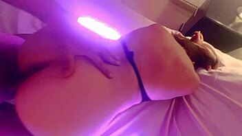 Narrative amateurs explore big pussy lips in homemade session