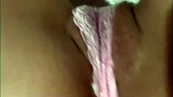 Mira que rica lenceria me regala un fan quieres ver que rico me masturbo