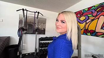 Pawg Rharri Rhound Wants Big Cock Workout In Gym Doggystyle