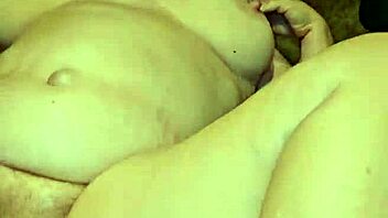 Your feet drive me wild, thick milf - let's indulge this fetish!