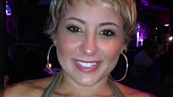 pensa de tem algo mais gostoso que isso 😏 esposa tomando leitinho na boca