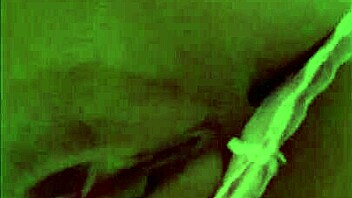 Mira que rica lenceria me regala un fan quieres ver que rico me masturbo