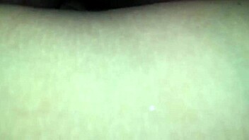 Hotwife gets roughly fucked and creampied with legs up by BBC without condom 😈🍆