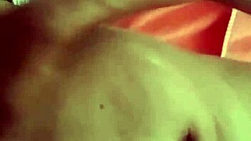 Colombian mature mama doing squirt on whatsapp!