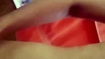 Colombian mature mama doing squirt on whatsapp!