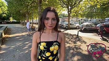 Valentina Est Une Petite 18+ Coquine Accro Au Sexe