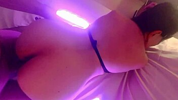 Narrative amateurs explore big pussy lips in homemade session