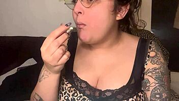 hey check out this fetish video with sexy mouth and popcorn crunching