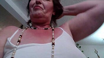 Sexy pawg dawnskye1962 lets you explore her curvy body from armpits to feet 😍